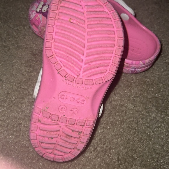 Hello kitty crocs - Picture 5 of 7